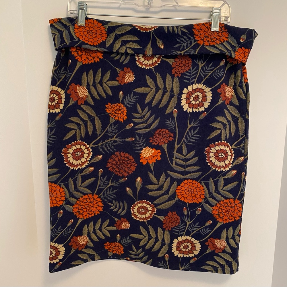 LuLaRoe Navy Blue With Floral Print Cassie Pencil Skirt Size XL